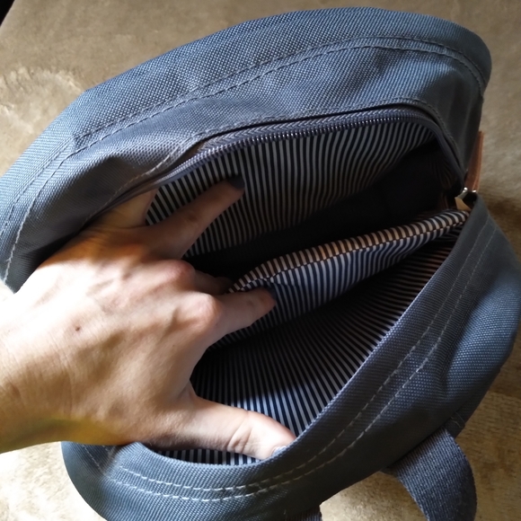 🆕GRAY BACKPACK - Picture 6 of 6